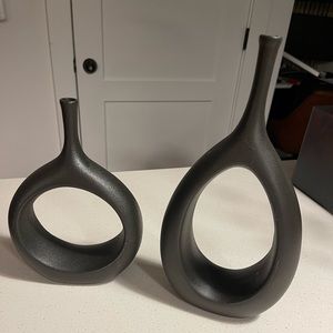 2pc black ceramic vase